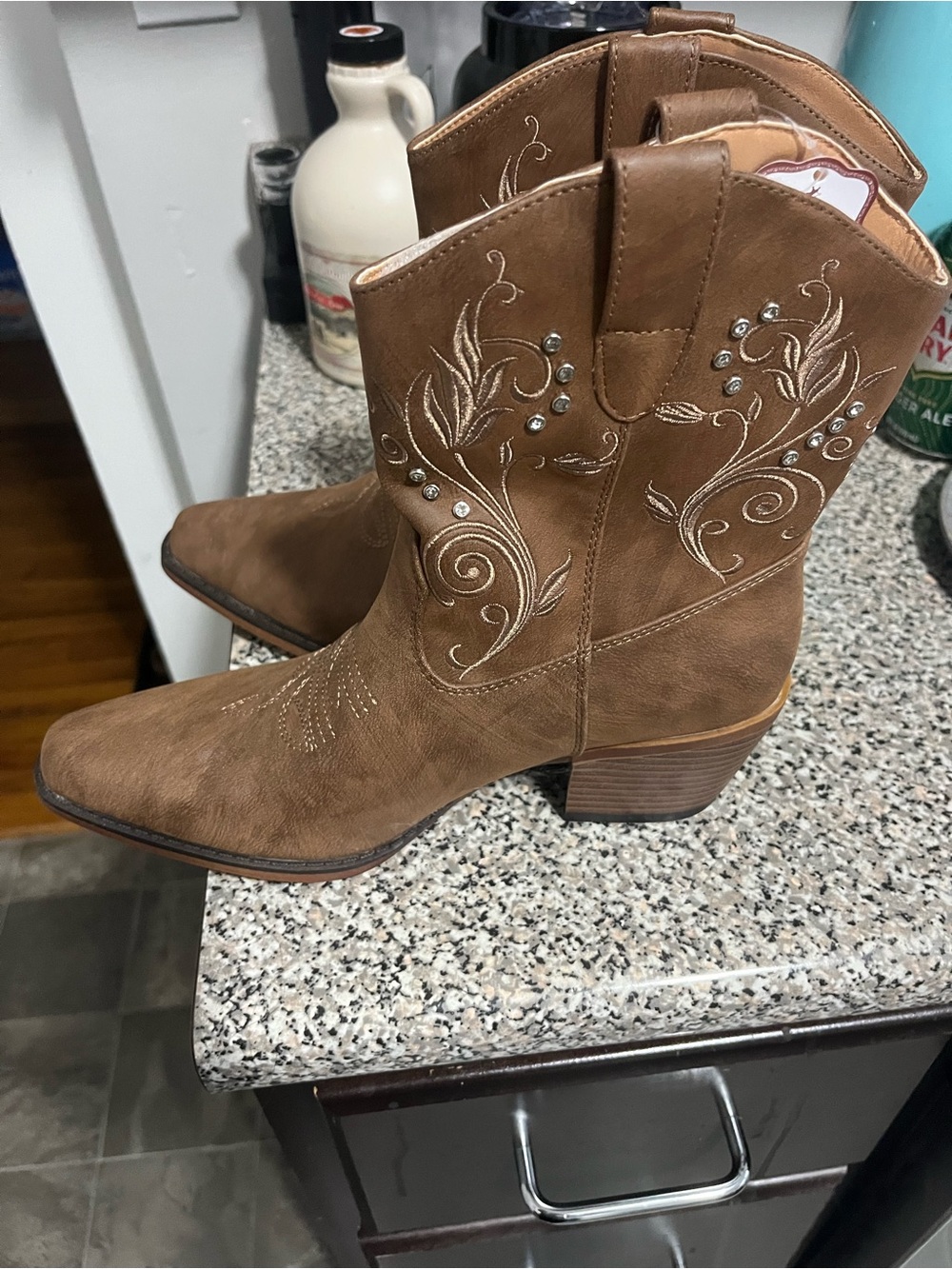 Wandering Western Brown Embroidered Western Heeled Boots